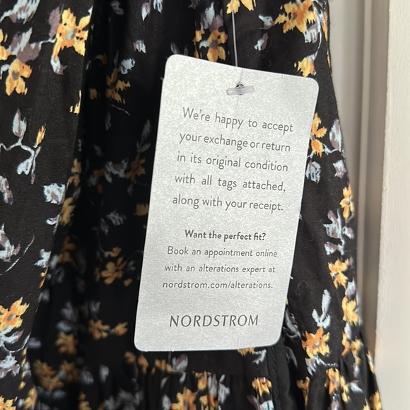 *NWT* En Saison Tiered Long Sleeve Minidress - Picture 6 of 6